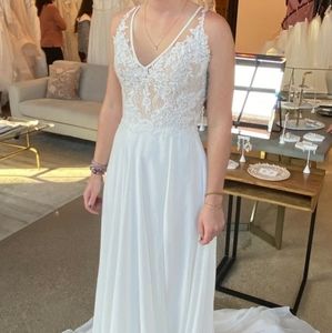Wedding Dress - Never Worn